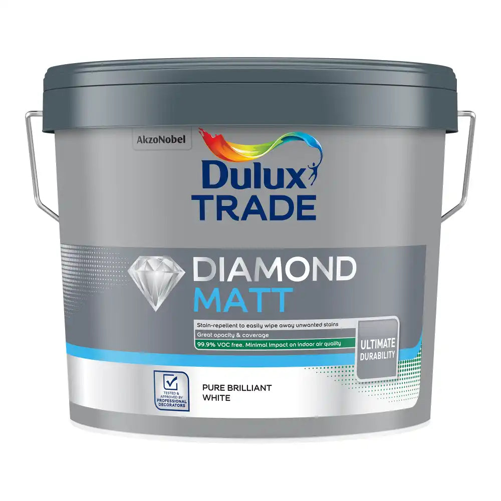 Dulux Trade Diamond Matt Brilliant White – durable, washable matt emulsion for interior walls 10L