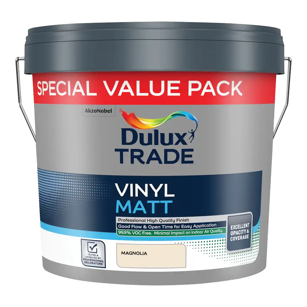 Dulux Trade Vinyl Matt Magnolia 7.5L – durable matt emulsion for interior walls and ceilings
